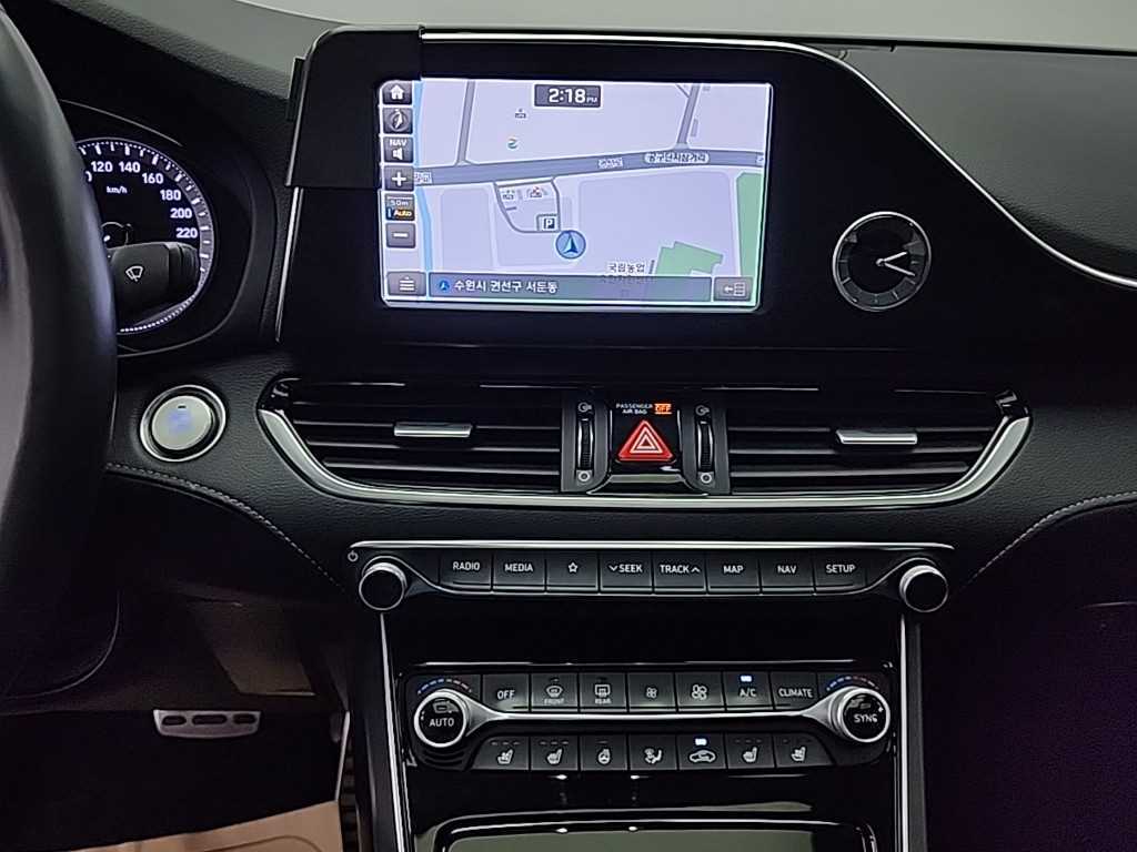 HYUNDAI Grandeur - Vista 10