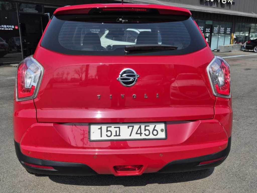Ssangyong Tivoli - Vista 4