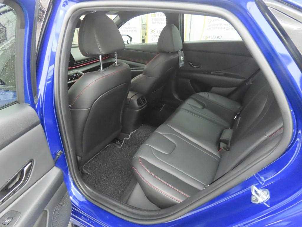 HYUNDAI Avante - Vista 6