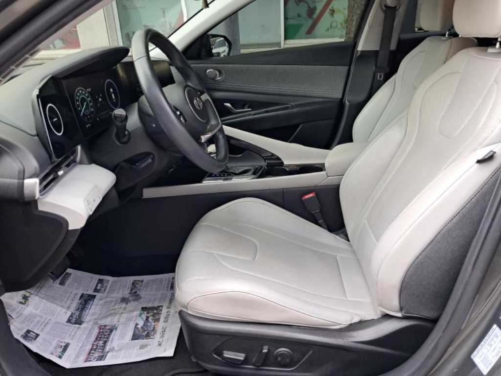 HYUNDAI Avante - Vista 6