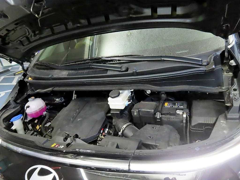 HYUNDAI Staria 2025 Negro - Importación desde Corea - HF Imports Iquique - Foto 19