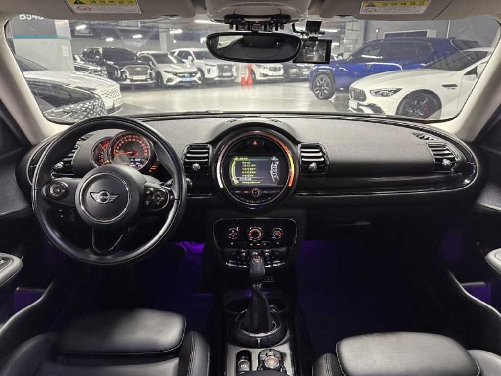 Mini Clubman - Vista 6