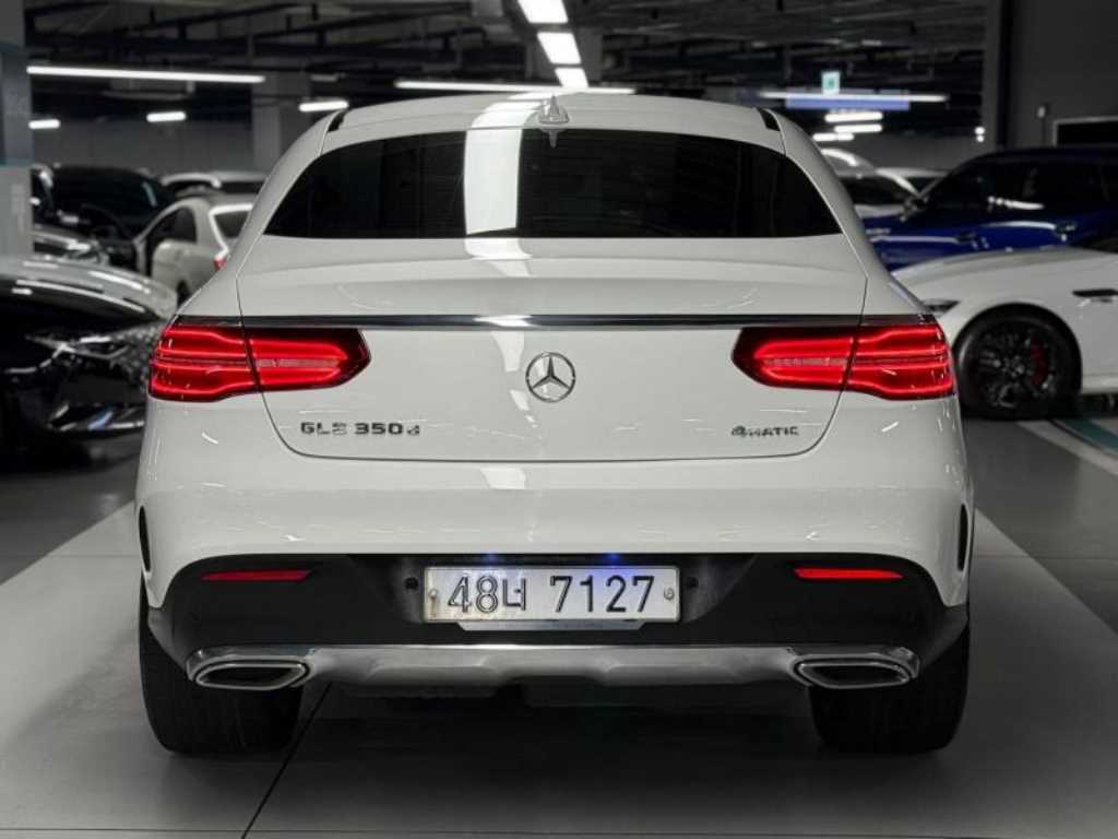 Mercedes Benz GLE Class - Vista 5