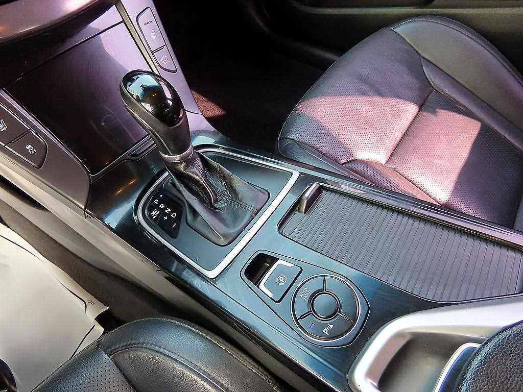 HYUNDAI i40 - Vista 10