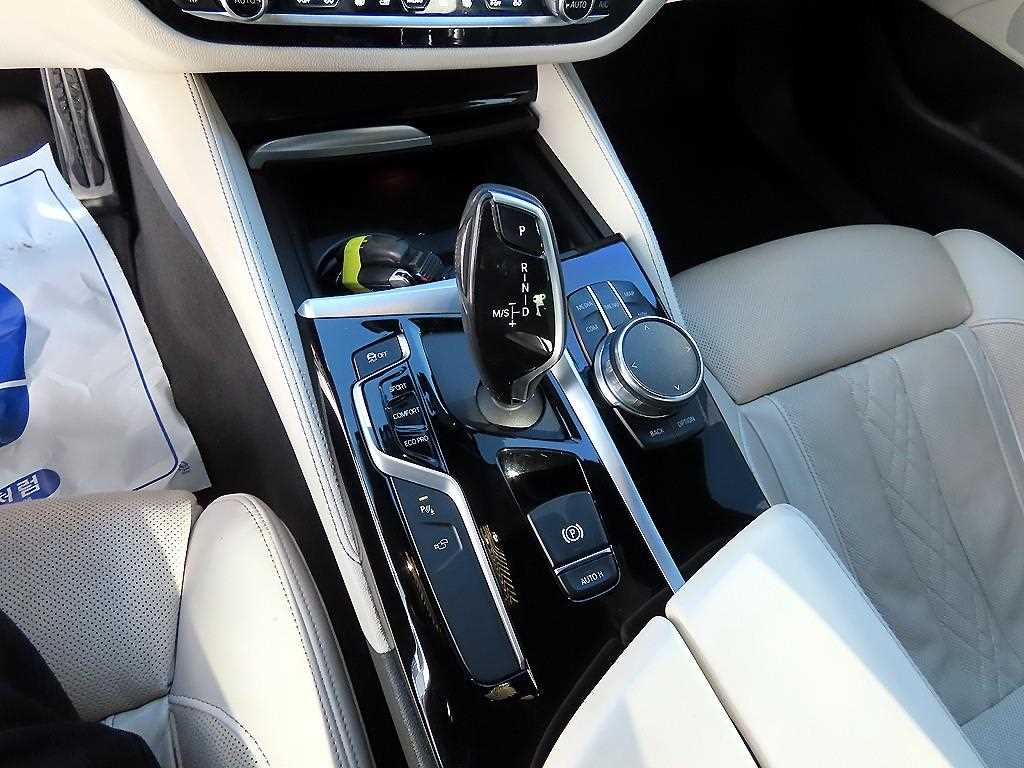 BMW 5 Series - Vista 10