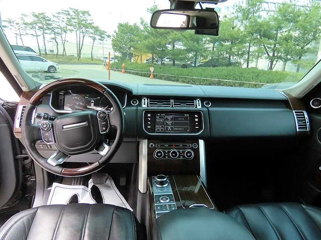 Land Rover Range Rover - Vista 8