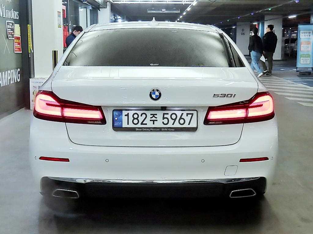 BMW 5 Series - Vista 5