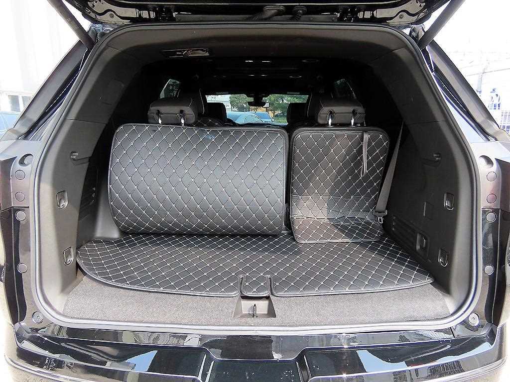 Chevrolet Travers 2023 Negro - Importación desde Corea - HF Imports Iquique - Foto 17