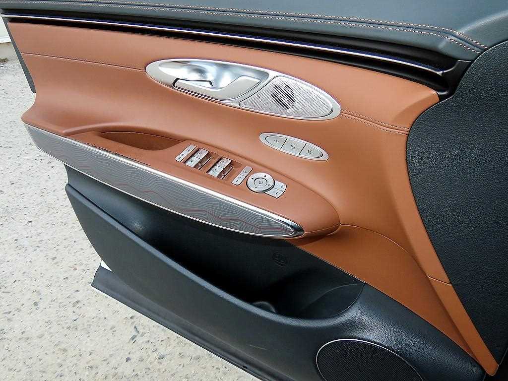 Genesis GV70 - Vista 12