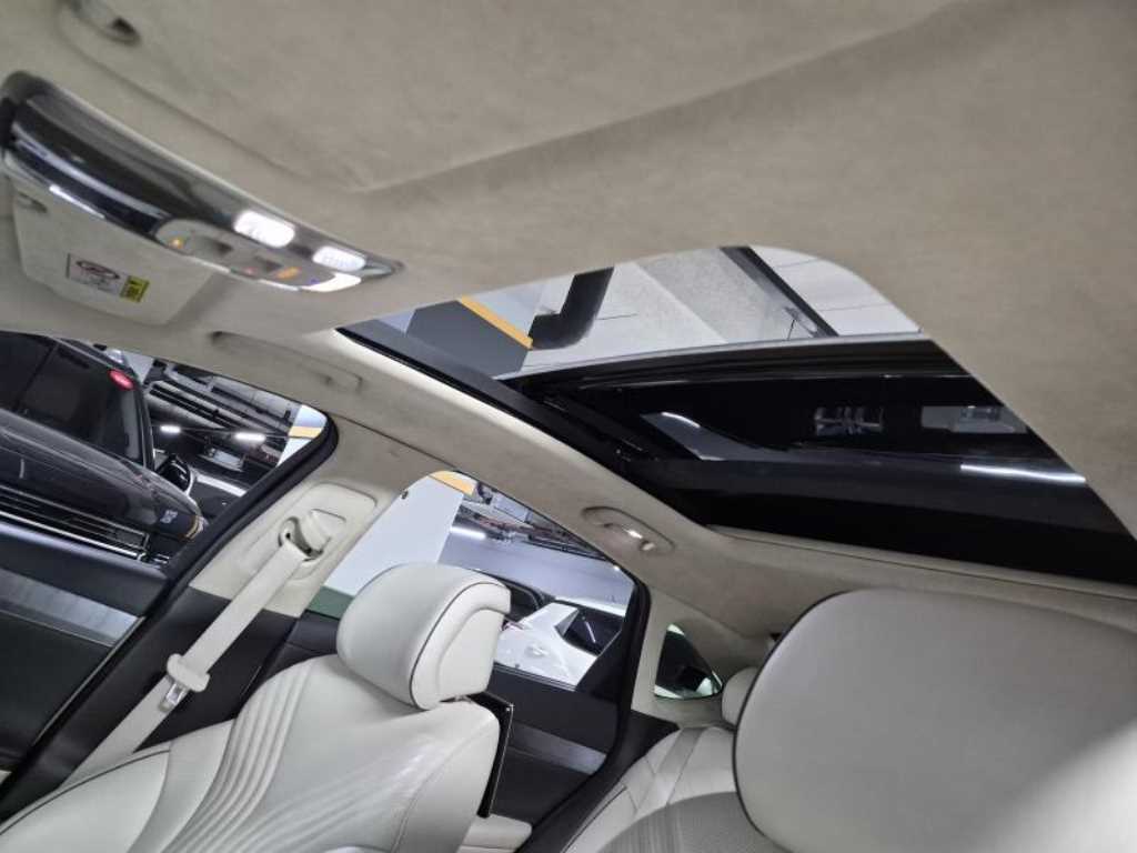 Genesis G80 - Vista 10