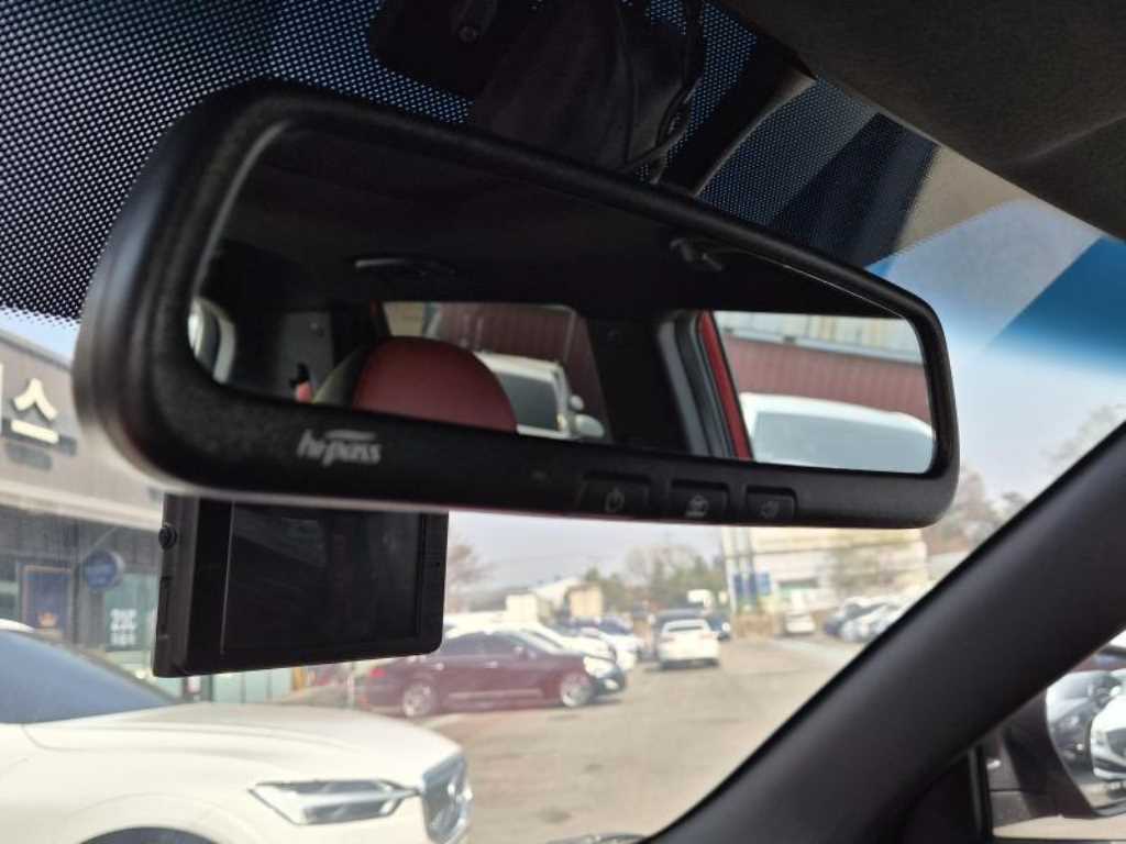 Ssangyong Tivoli - Vista 12