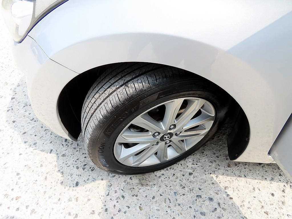 HYUNDAI Avante 2015 Plateado - Importación desde Corea - HF Imports Iquique - Foto 20