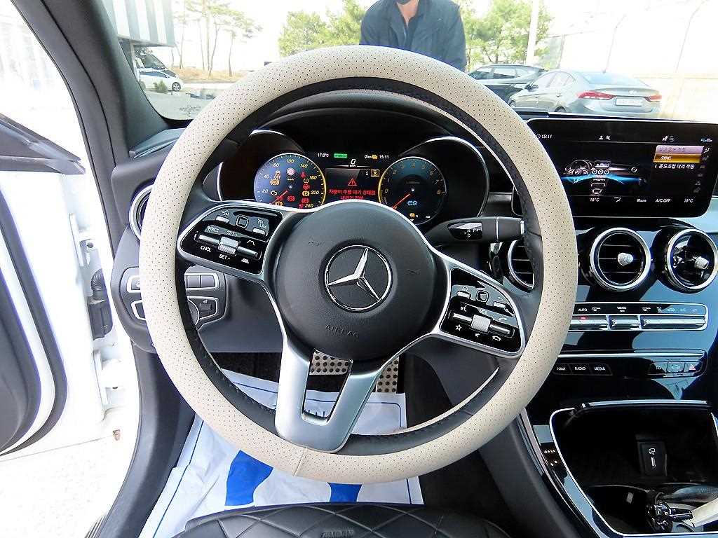 Mercedes Benz C Class - Vista 8