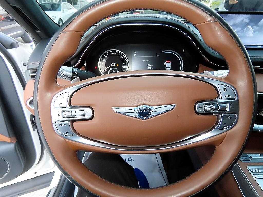 Genesis GV70 - Vista 8