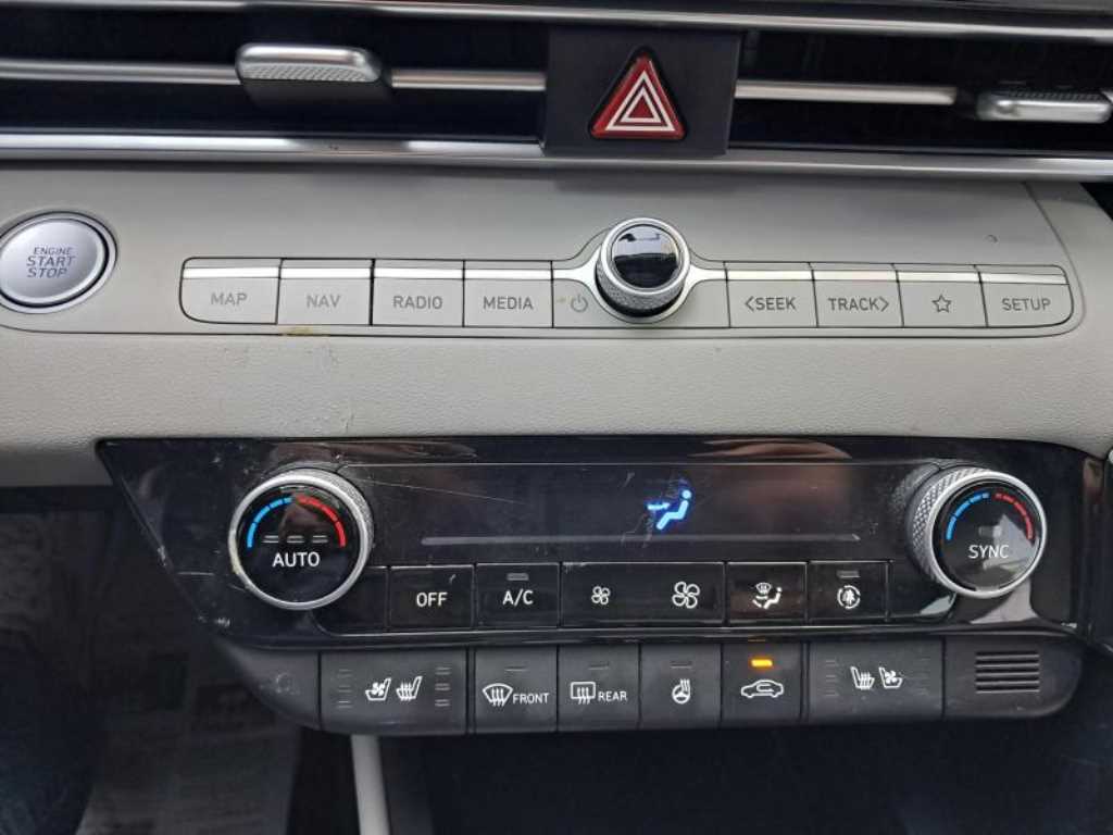 HYUNDAI Avante - Vista 10