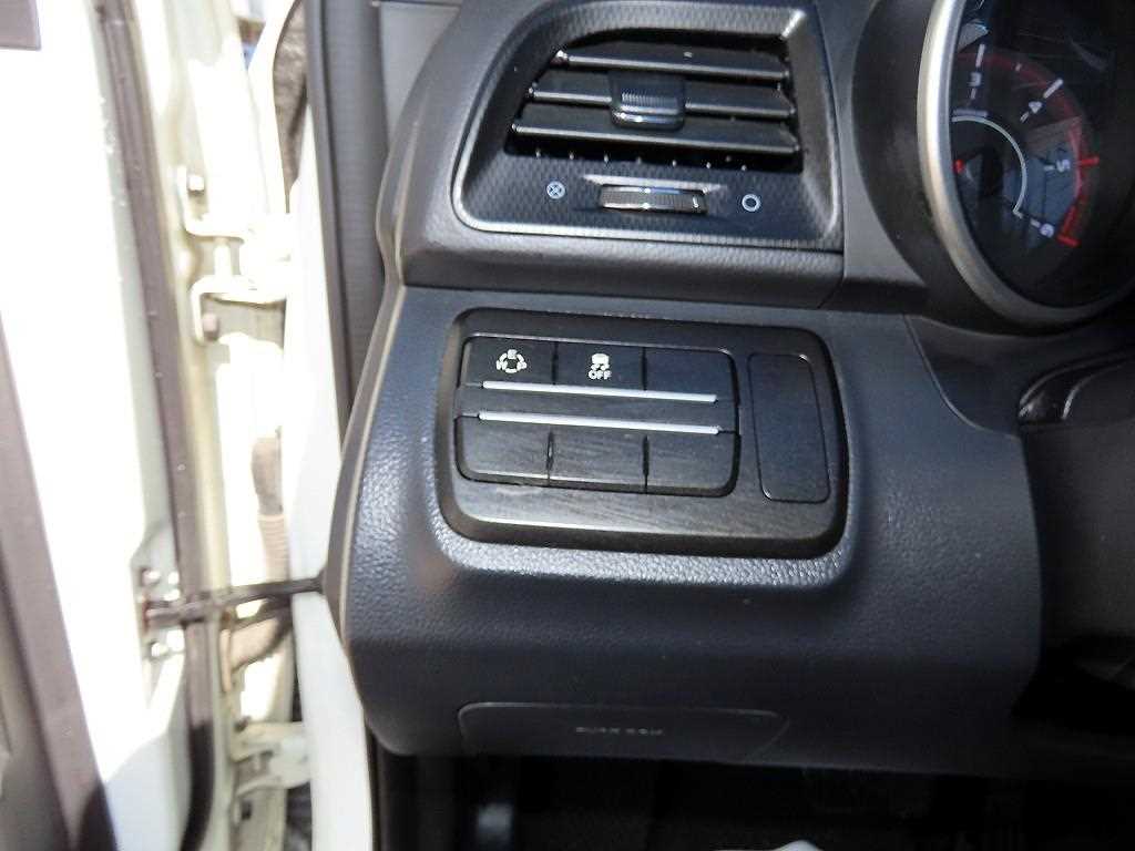 Ssangyong Tivoli - Vista 12