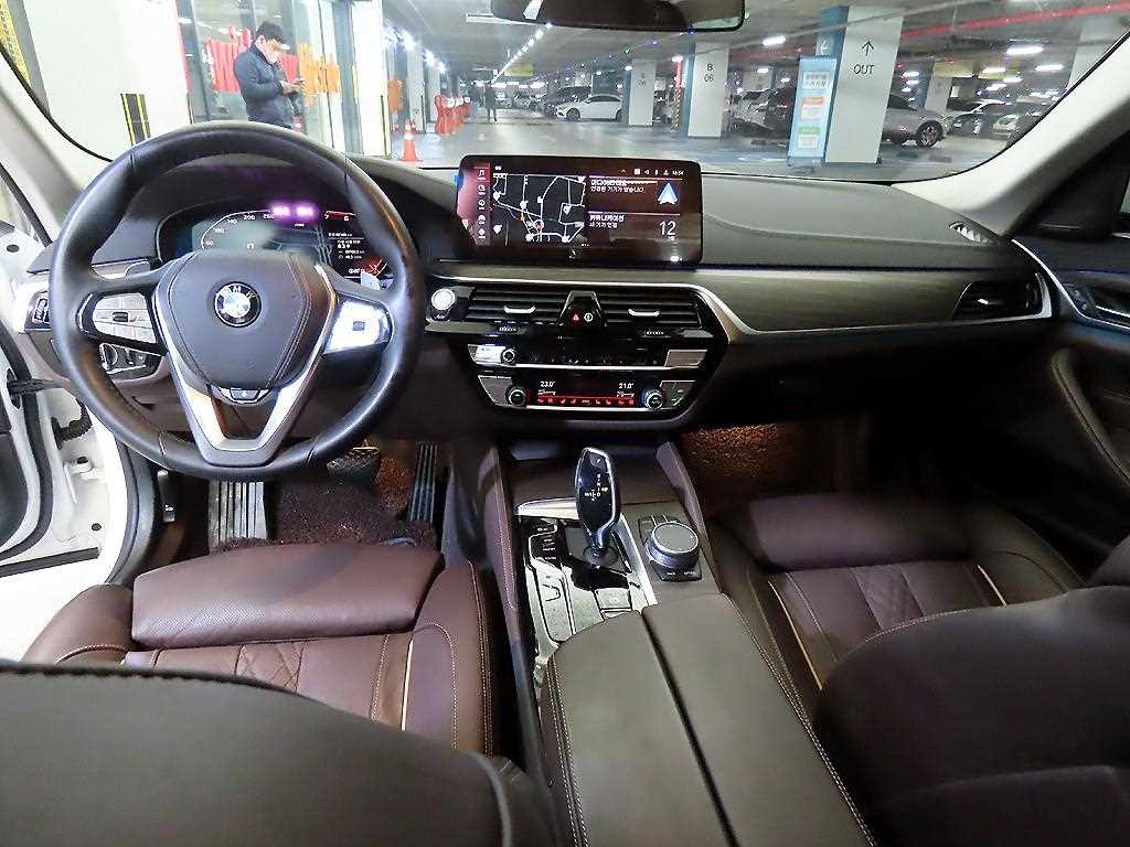 BMW 5 Series - Vista 10