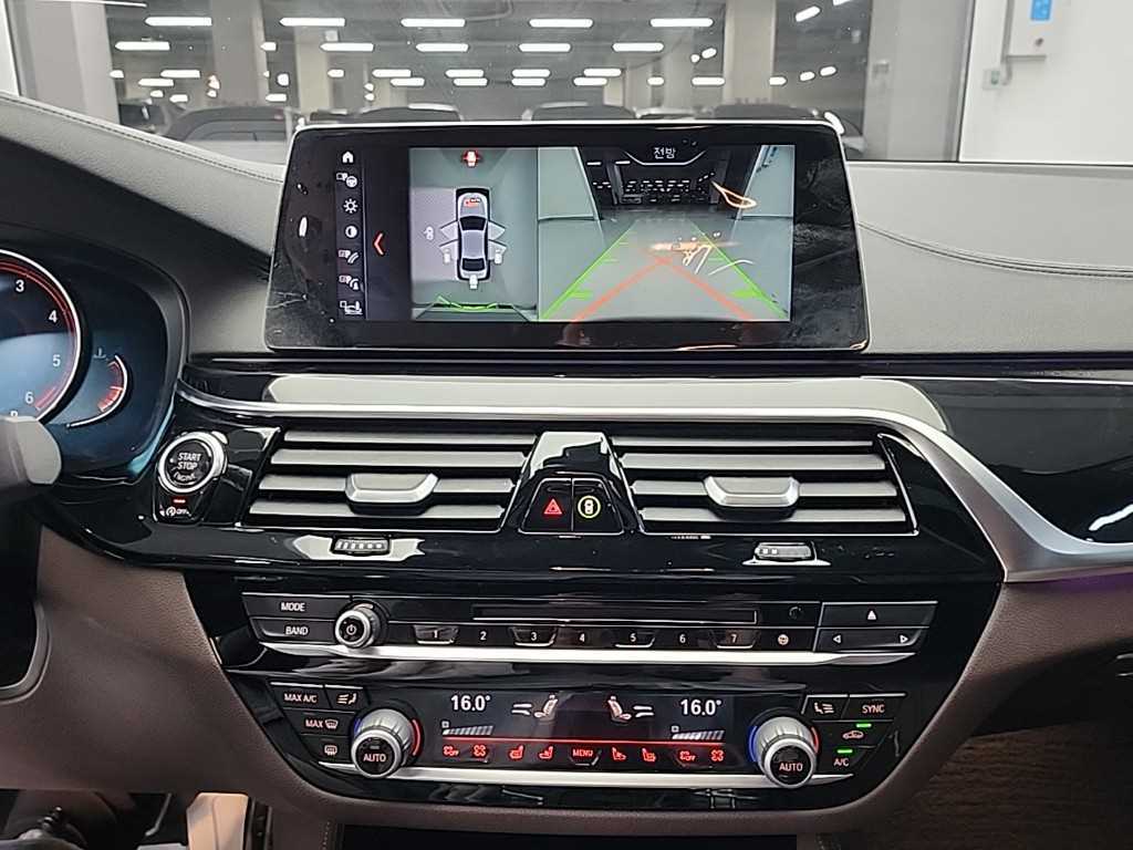 BMW 5 Series - Vista 10