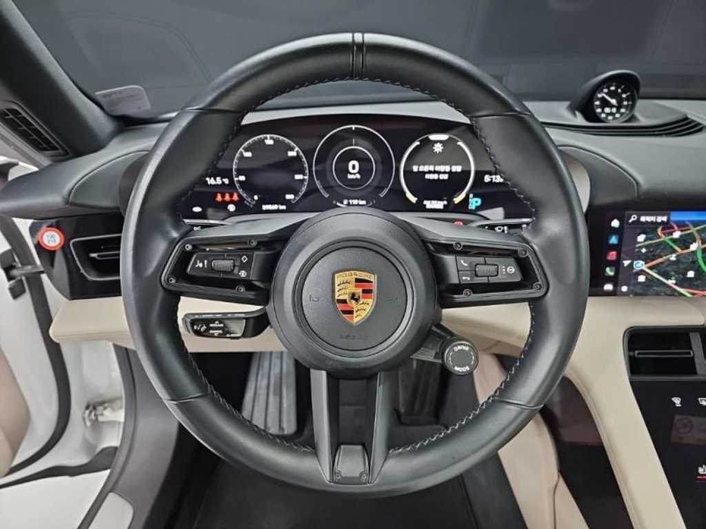 Porsche Taycan - Vista 6