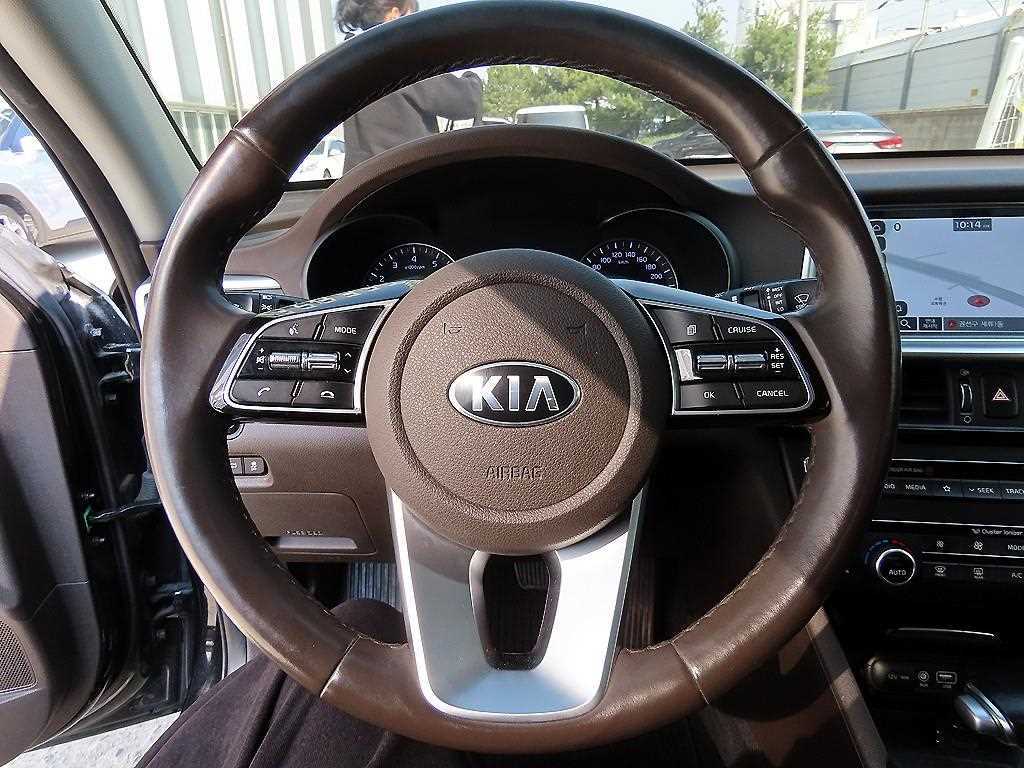 KIA K5 - Vista 8
