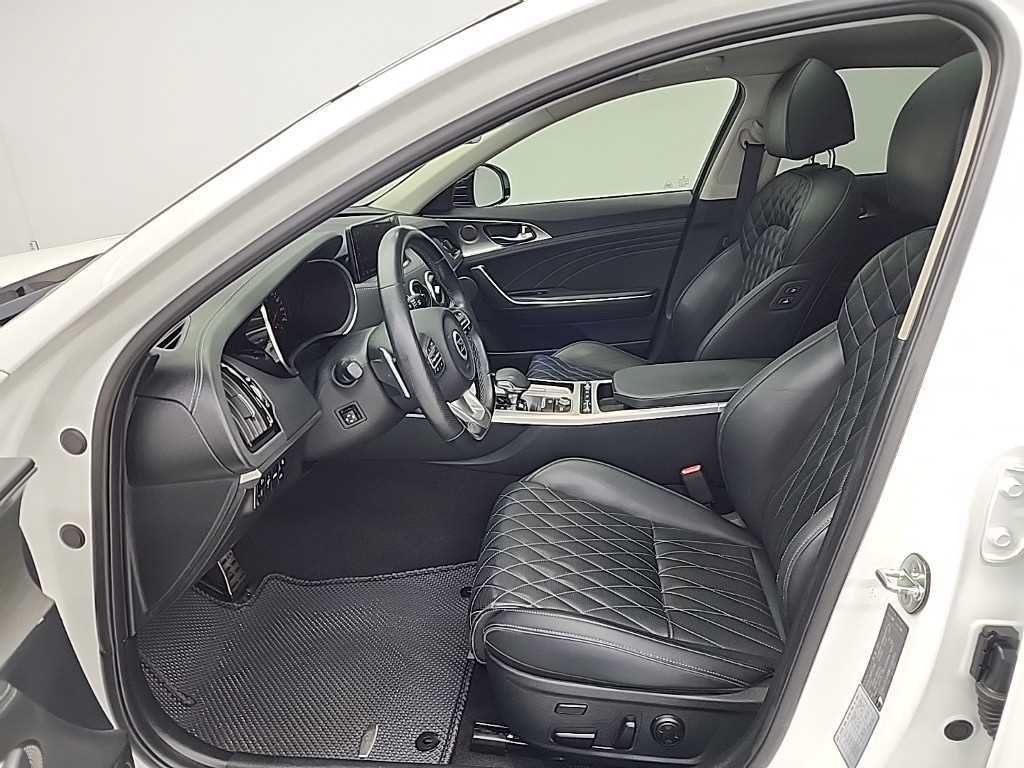 KIA Stinger - Vista 11