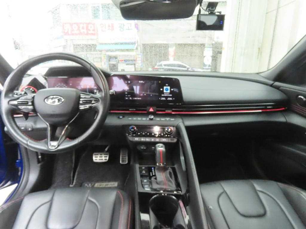 HYUNDAI Avante - Vista 7