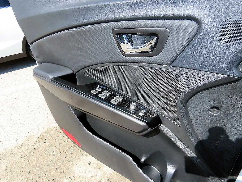 Ssangyong Tivoli - Vista 11