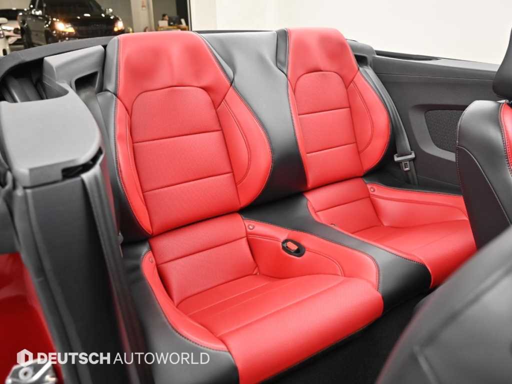 Ford Mustang - Vista 12