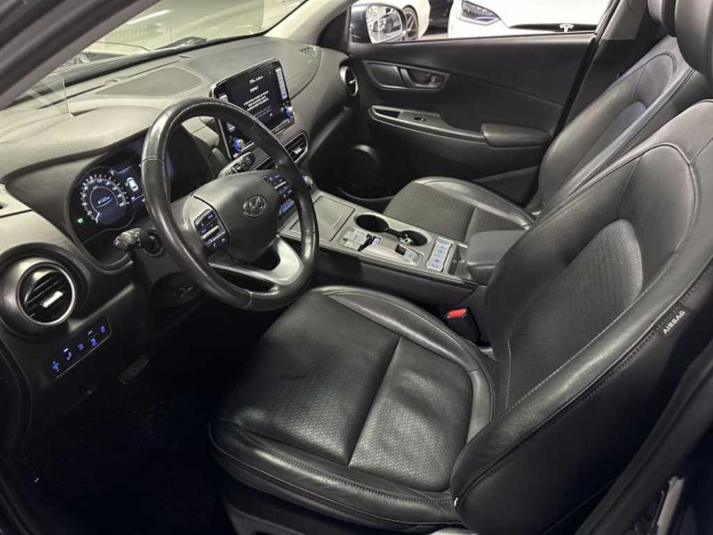 HYUNDAI Kona - Vista 7