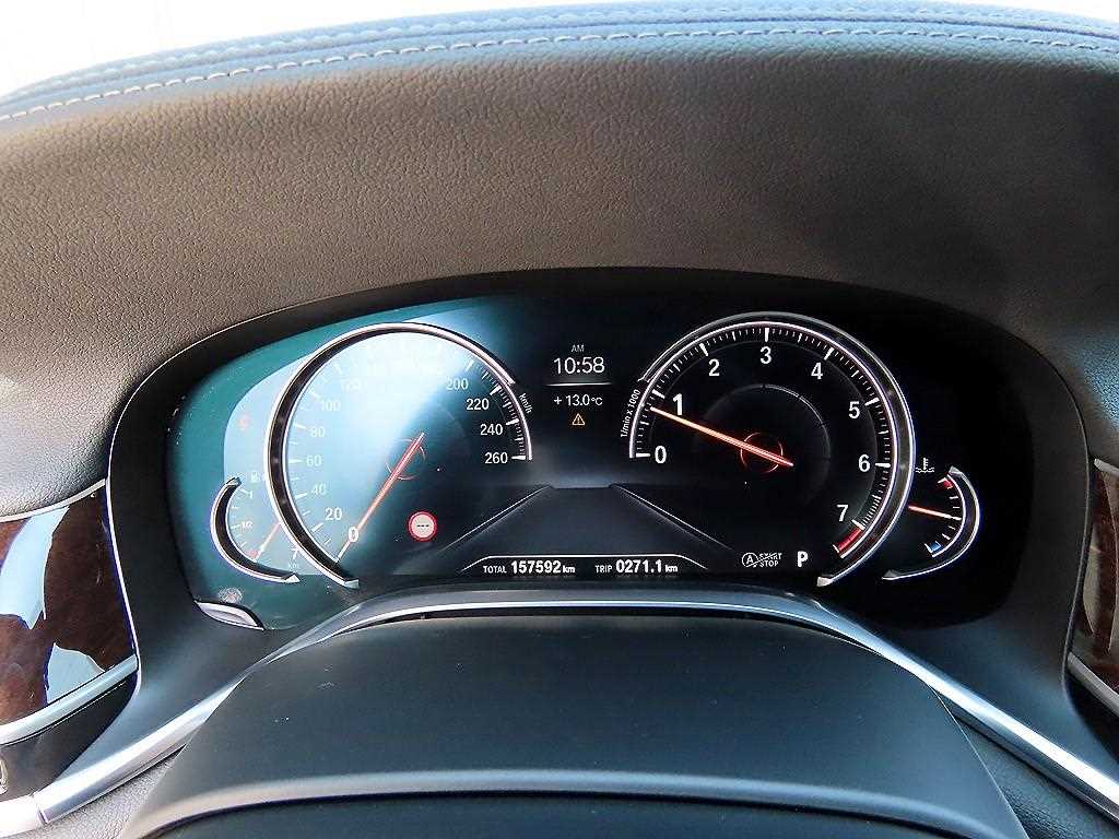 BMW 7 Series - Vista 9