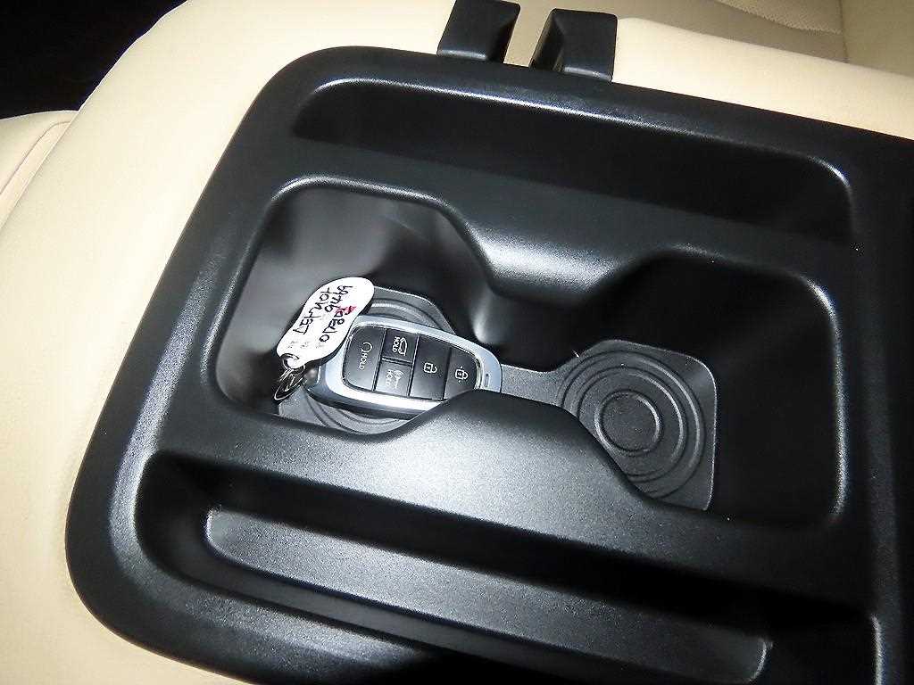 HYUNDAI Staria 2023 Blanco - Importación desde Corea - HF Imports Iquique - Foto 13