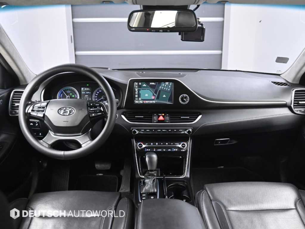 HYUNDAI Grandeur - Vista 7