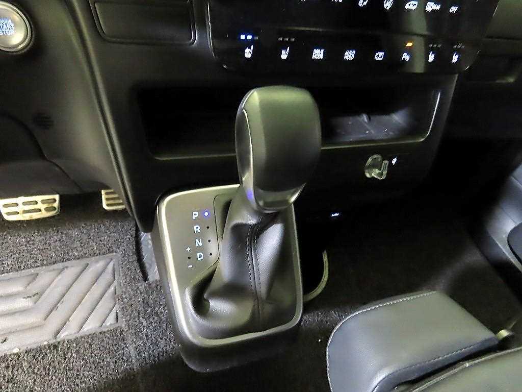 HYUNDAI Staria - Vista 12