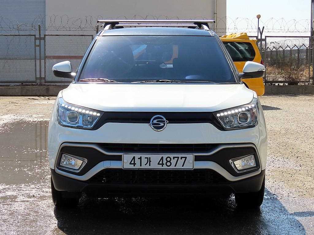 Ssangyong Tivoli 2018 Blanco - Importación desde Corea - HF Imports Iquique - Foto 1