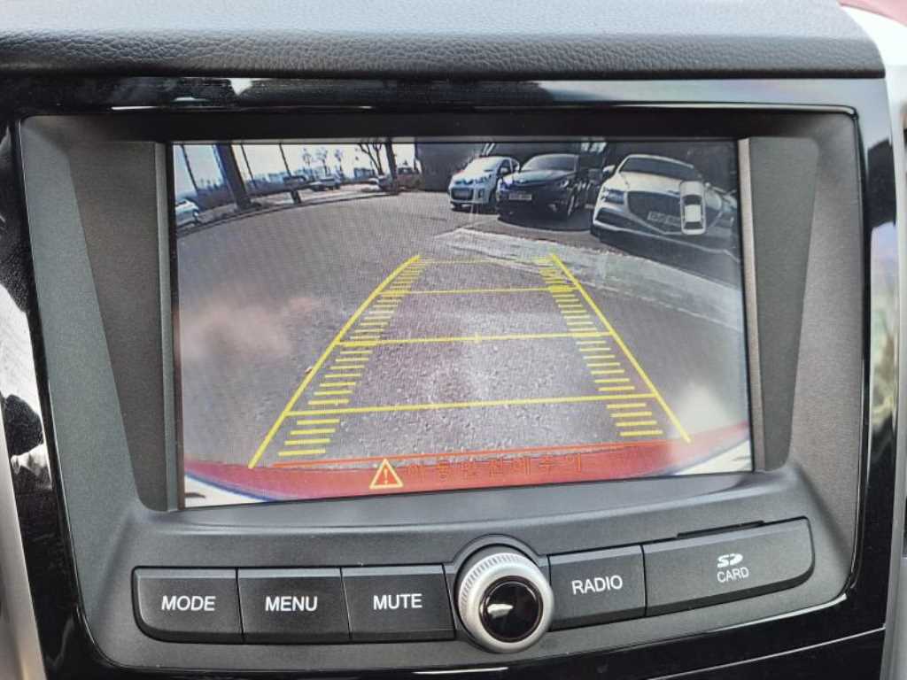 Ssangyong Tivoli - Vista 9