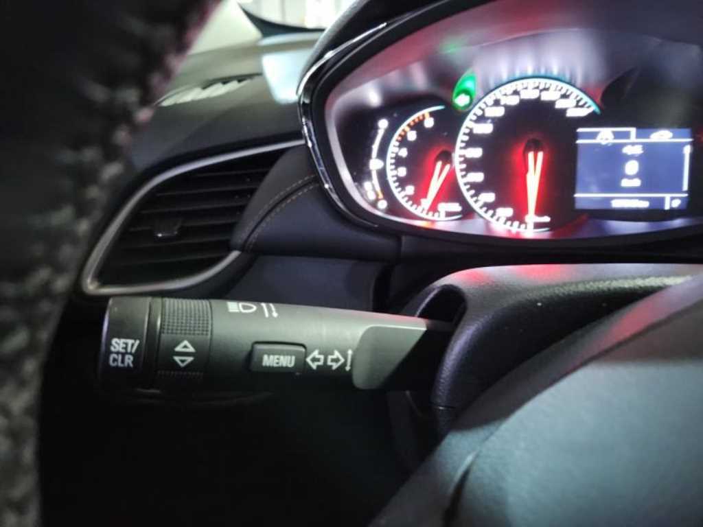 Chevrolet Trax 2020 Gris - Importación desde Corea - HF Imports Iquique - Foto 15