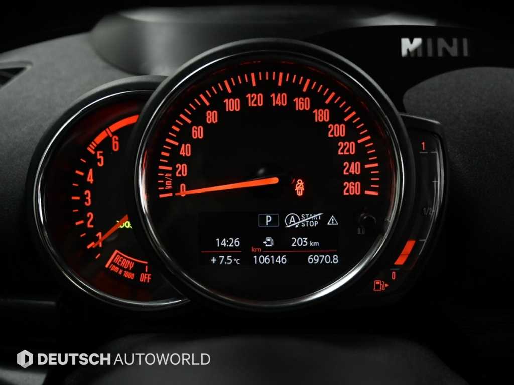 Mini Clubman - Vista 8