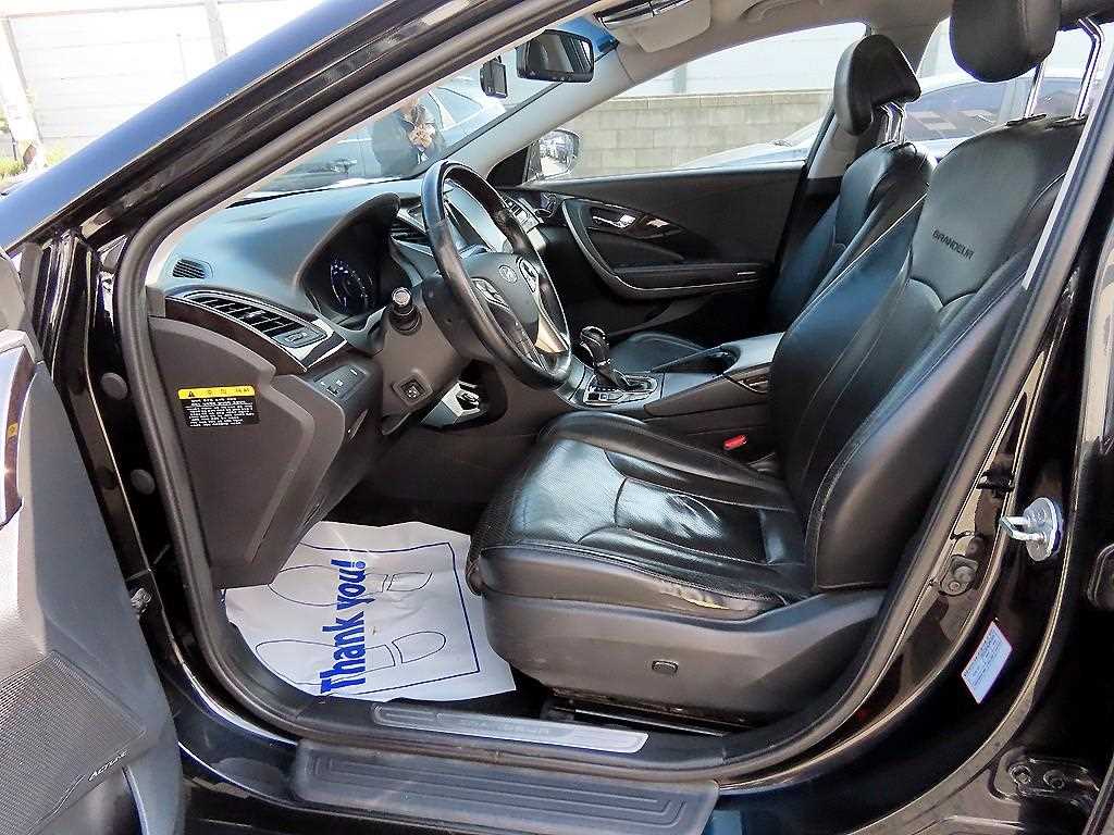 HYUNDAI Grandeur - Vista 5