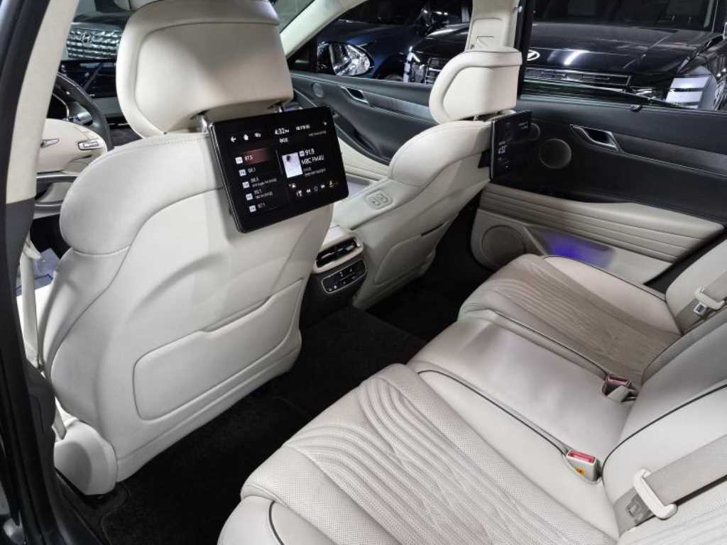 Genesis G80 - Vista 9