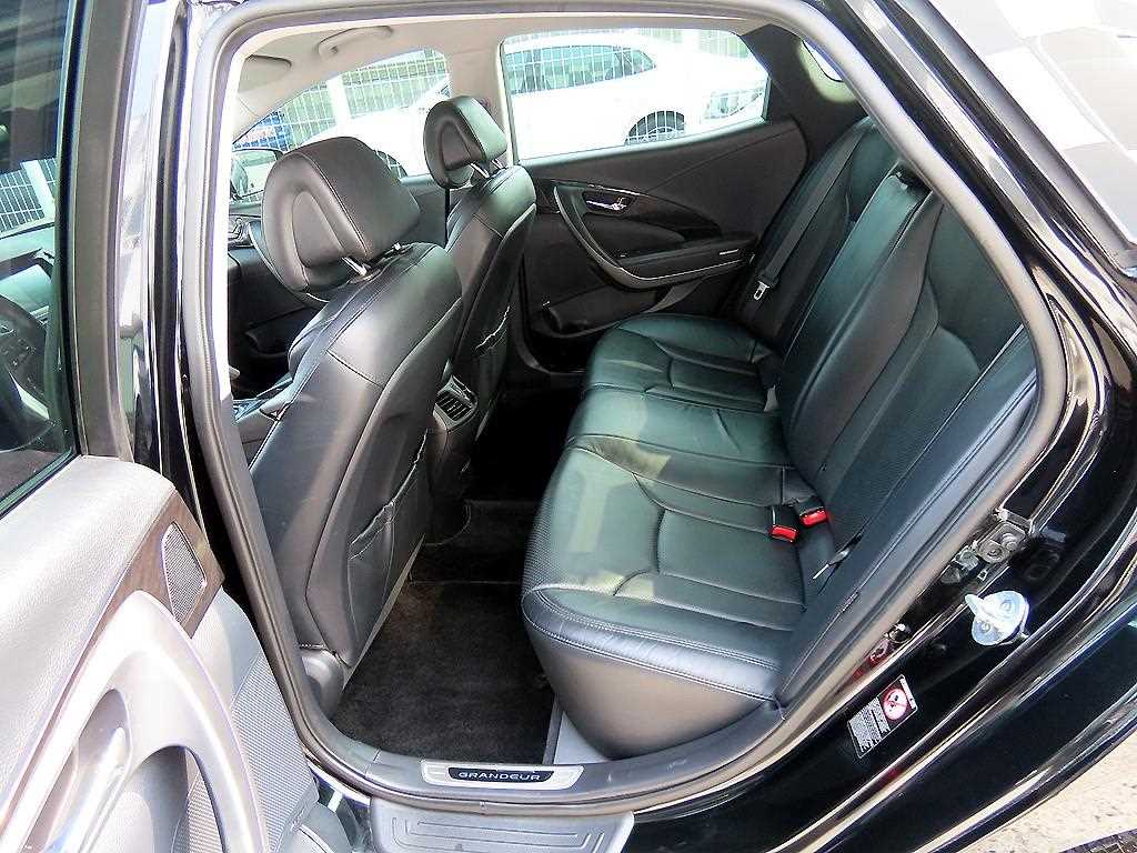 HYUNDAI Grandeur - Vista 6