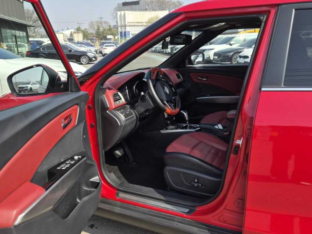 Ssangyong Tivoli - Vista 5