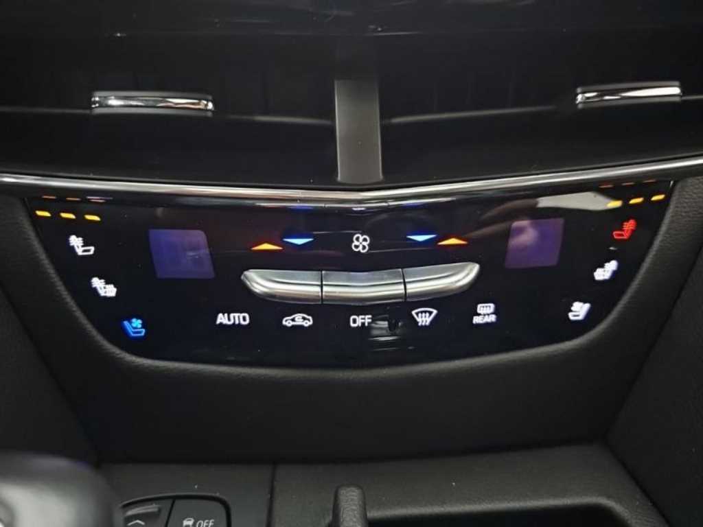 Cadillac CT6 - Vista 10