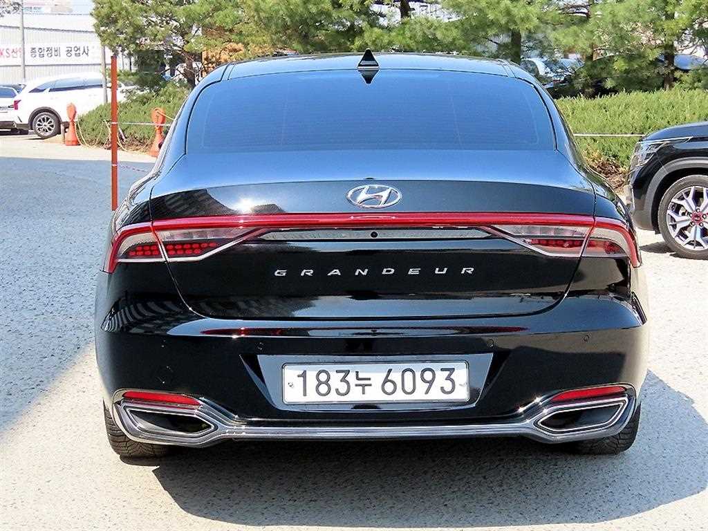 HYUNDAI Grandeur - Vista 4