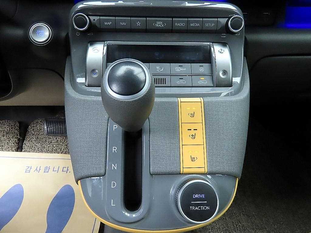 HYUNDAI Casper - Vista 10