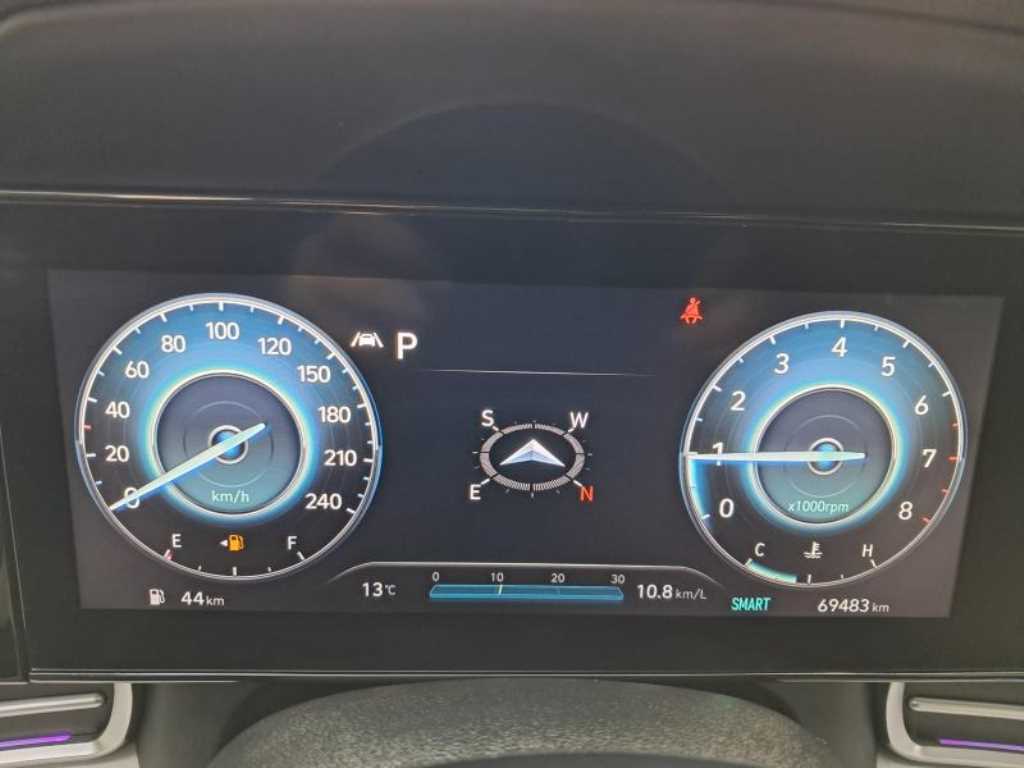 HYUNDAI Avante - Vista 8