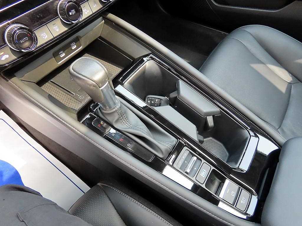 Honda Accord - Vista 11