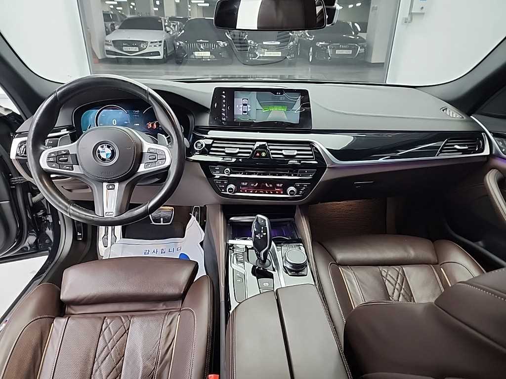 BMW 5 Series - Vista 7
