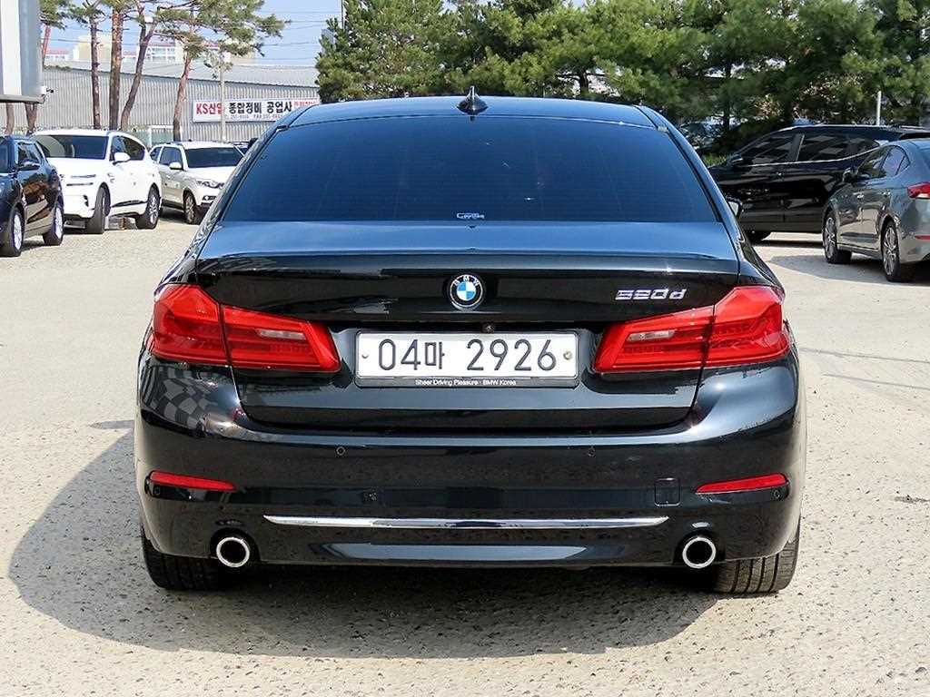 BMW 5 Series - Vista 4