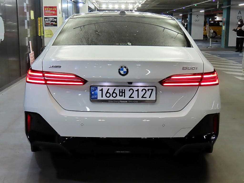 BMW 5 Series - Vista 5