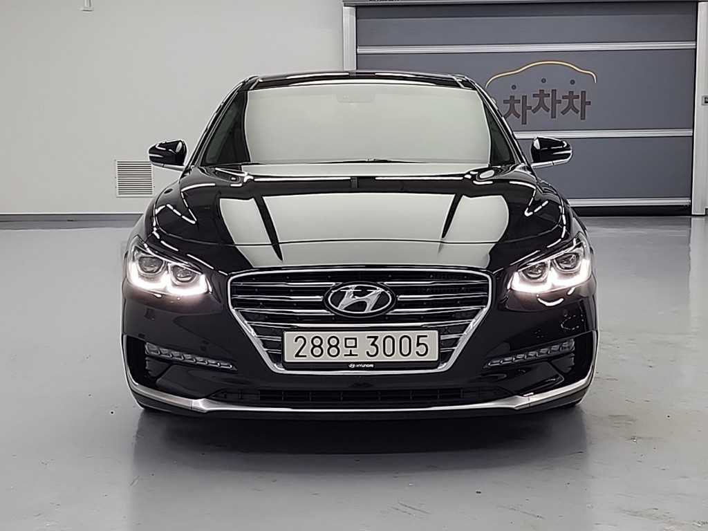 HYUNDAI Grandeur - Vista 2